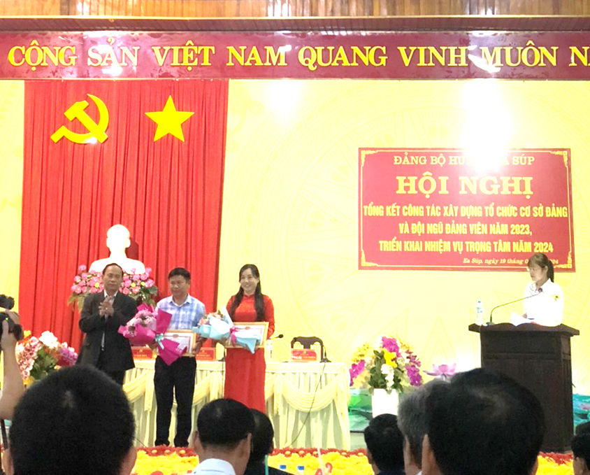 CHI BỘ “HOÀN THÀNH XUẤT SẮC NHIỆM VỤ” TIÊU BIỂU 5 NĂM LIỀN (2019 – 2023)